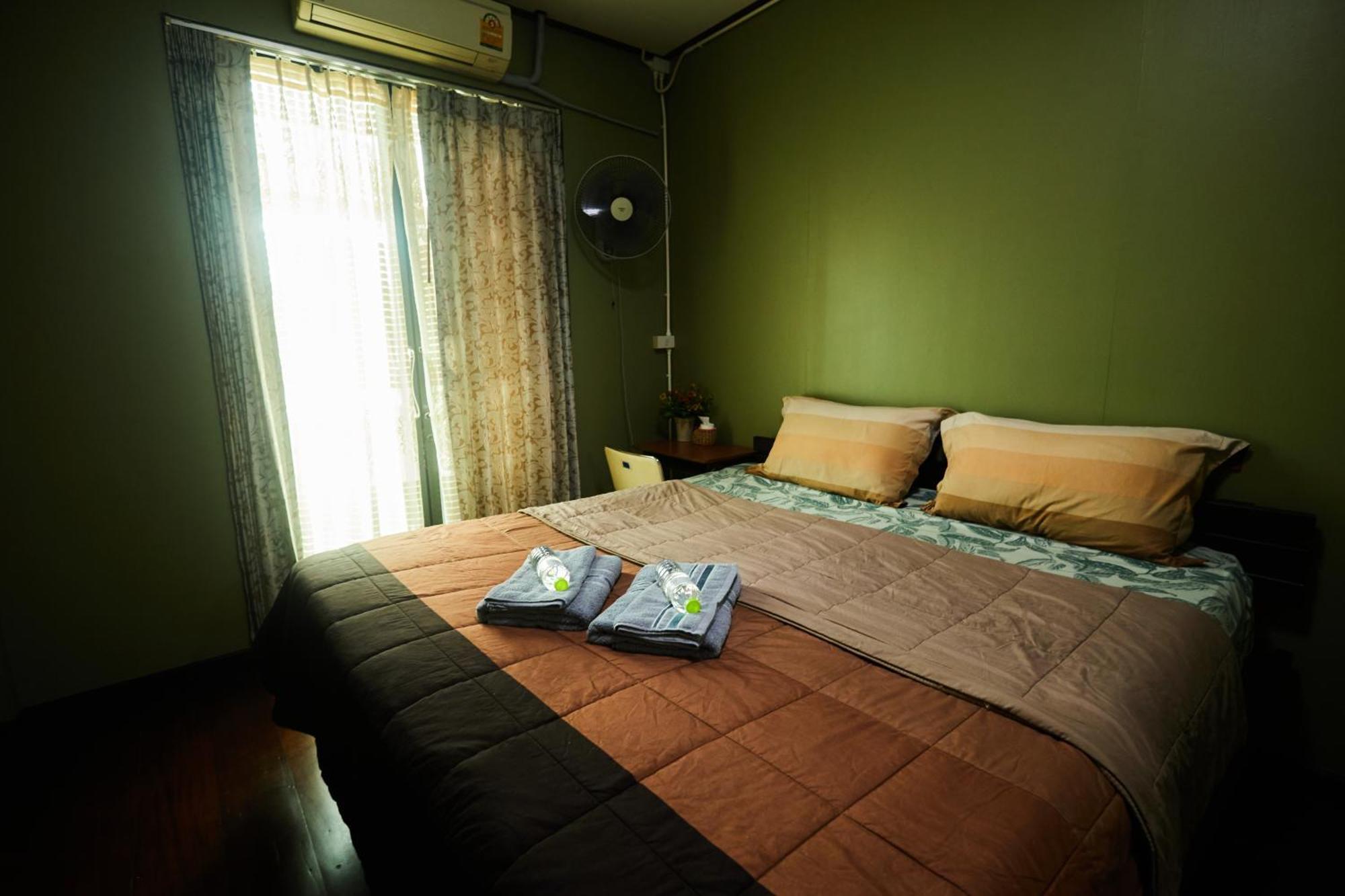 Chommuang Guest House Phra Nakhon Si Ayutthaya Habitación foto