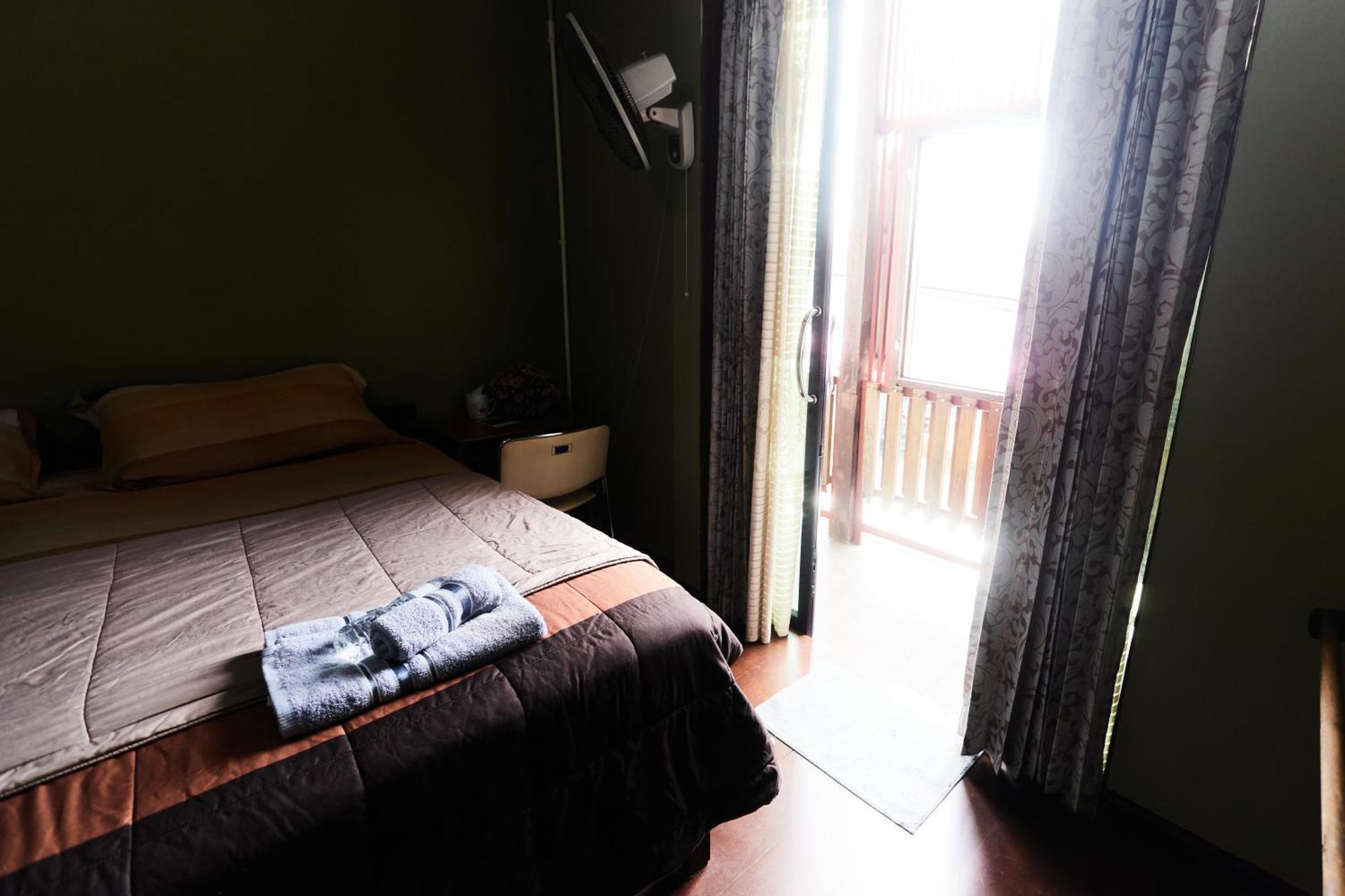 Chommuang Guest House Phra Nakhon Si Ayutthaya Habitación foto