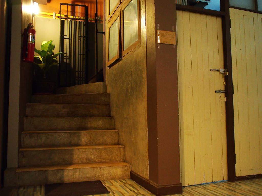 Chommuang Guest House Phra Nakhon Si Ayutthaya Exterior foto